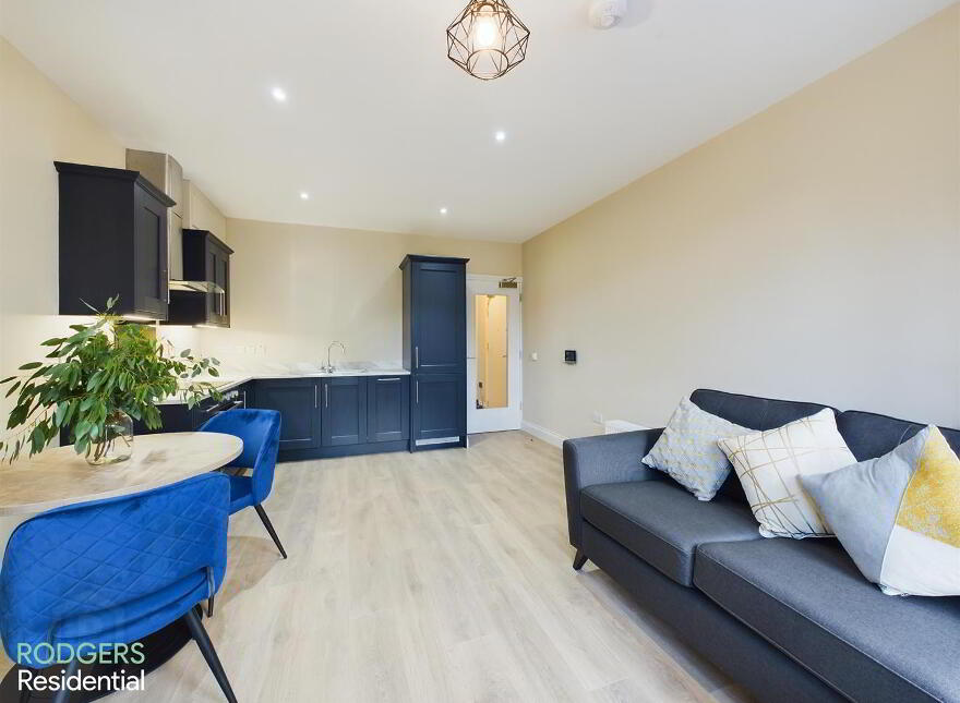 Apt 1, 14 Windsor Avenue, Belfast, BT9 6EE