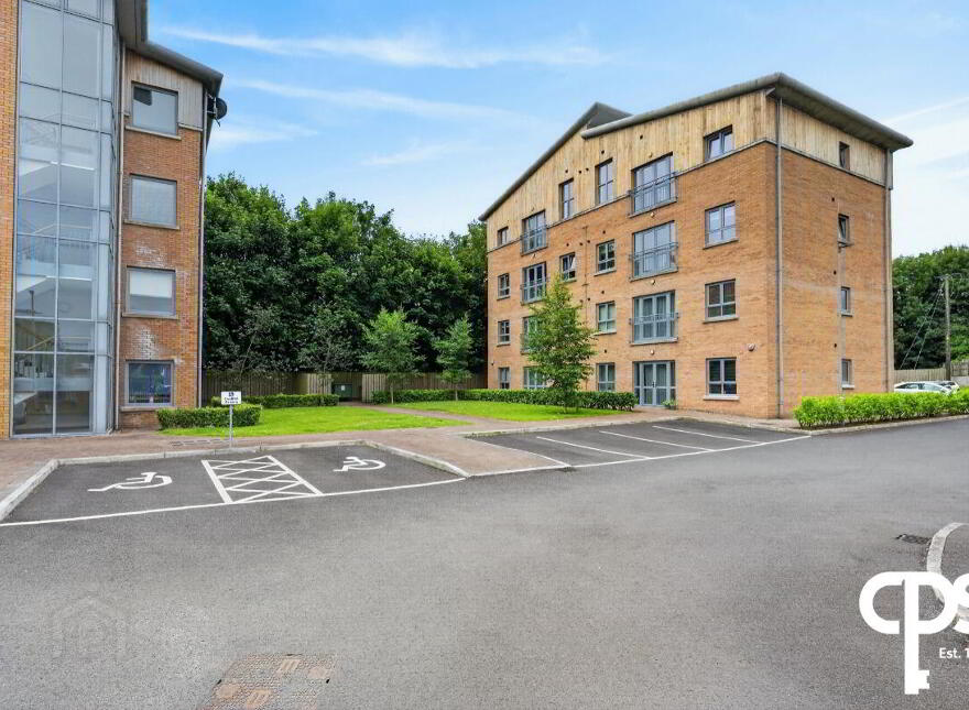 100 The Rose Garden, Dunmurry, Belfast, BT17 9GY