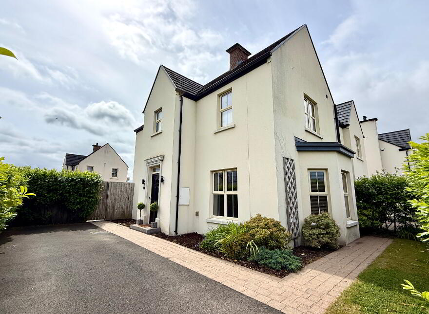 30 Oak Country Manor, Waterside, L'Derry, BT47 6HG