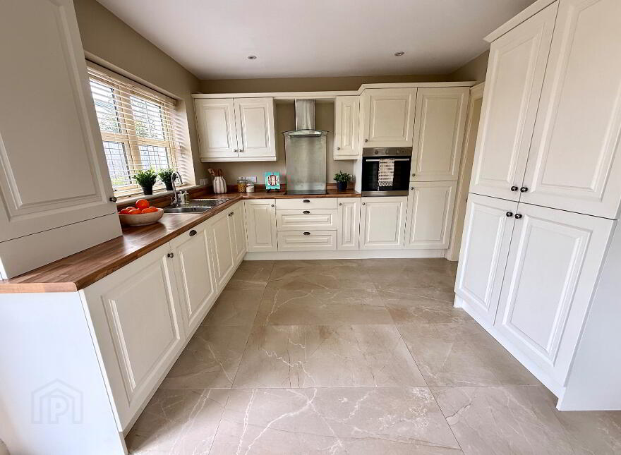 30 Oak Country Manor, Waterside, L'Derry, BT47 6HG