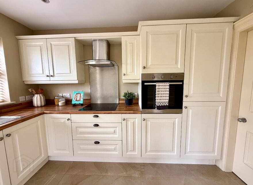 30 Oak Country Manor, Waterside, L'Derry, BT47 6HG