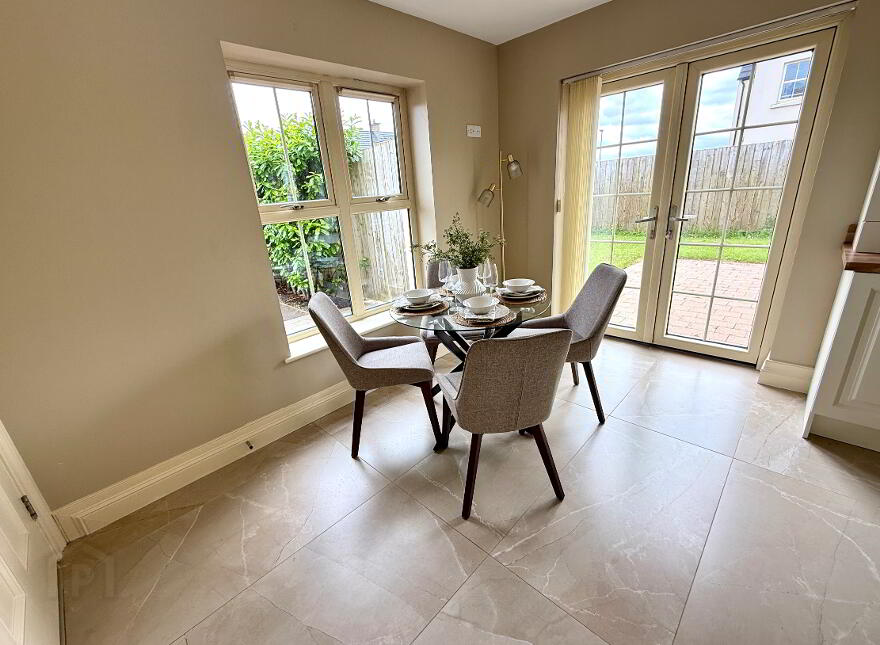 30 Oak Country Manor, Waterside, L'Derry, BT47 6HG