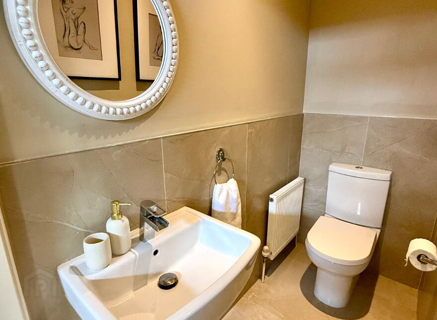 30 Oak Country Manor, Waterside, L'Derry, BT47 6HG