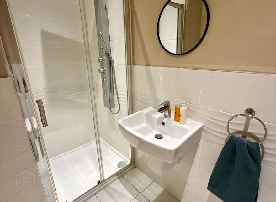 30 Oak Country Manor, Waterside, L'Derry, BT47 6HG