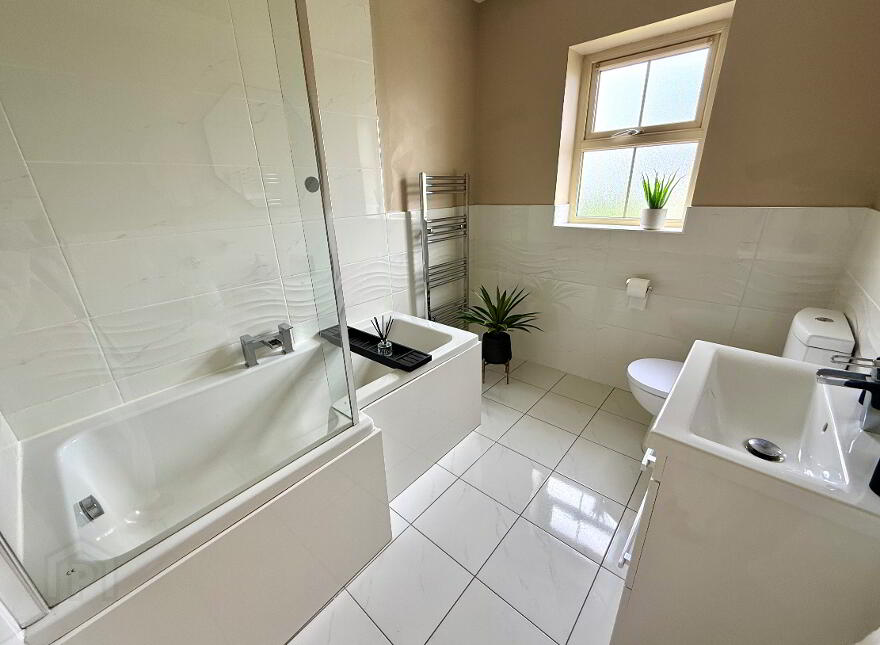 30 Oak Country Manor, Waterside, L'Derry, BT47 6HG