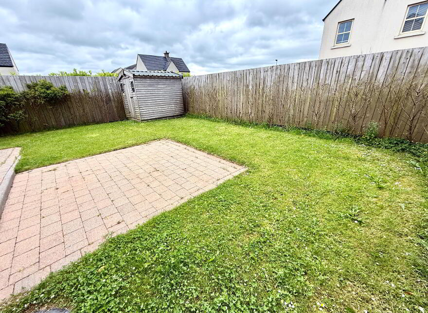 30 Oak Country Manor, Waterside, L'Derry, BT47 6HG