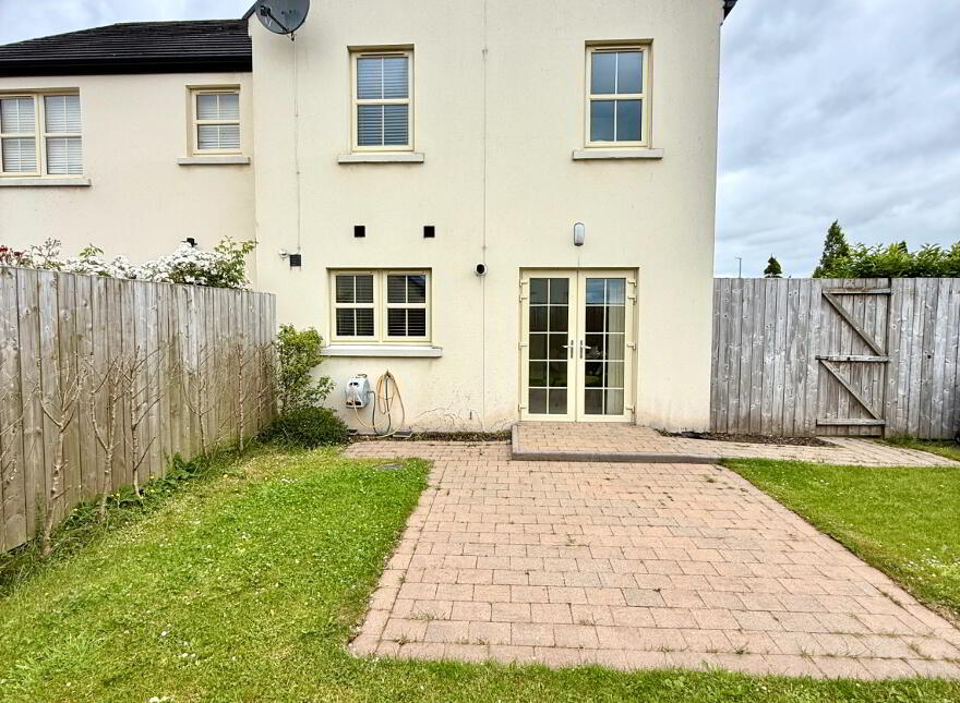 30 Oak Country Manor, Waterside, L'Derry, BT47 6HG