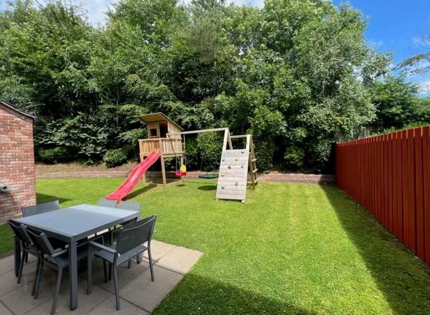 15 Glebe Gardens, Moira, BT67 0TU
