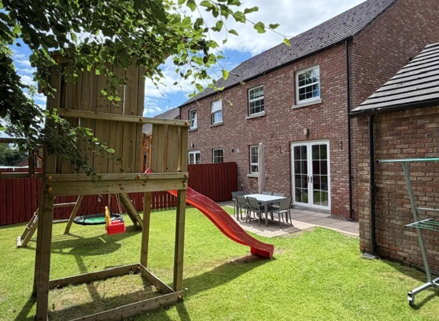 15 Glebe Gardens, Moira, BT67 0TU