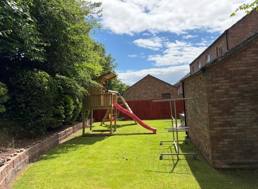 15 Glebe Gardens, Moira, BT67 0TU