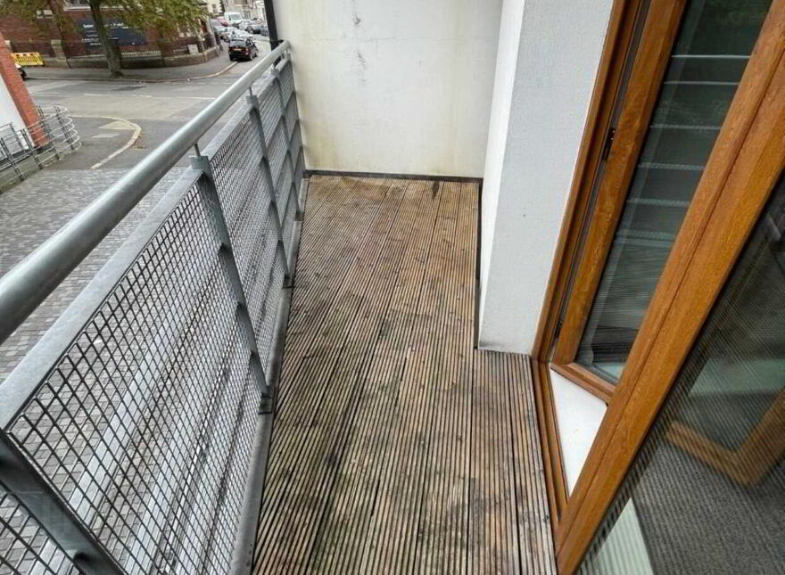 Apt 7, 112 Templemore Avenue, Belfast, BT5 4FX