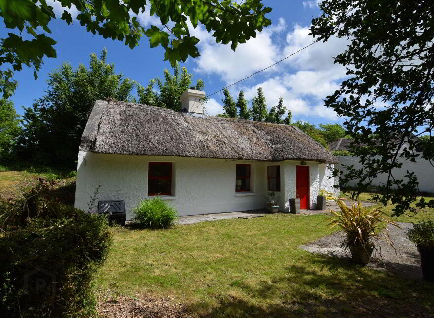 Thatched Cottage, Roveagh, Kilcolgan, H91WEP9