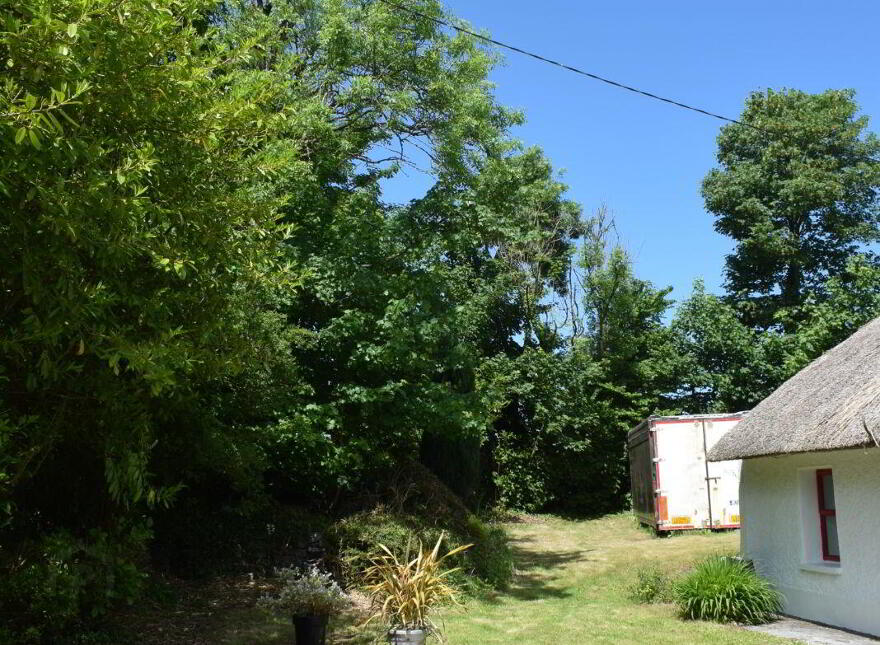 Thatched Cottage, Roveagh, Kilcolgan, H91WEP9