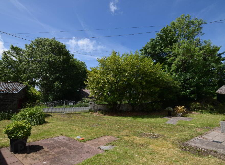 Thatched Cottage, Roveagh, Kilcolgan, H91WEP9