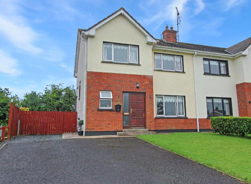 4 Lakeview Heights, Ballybay, A75W968