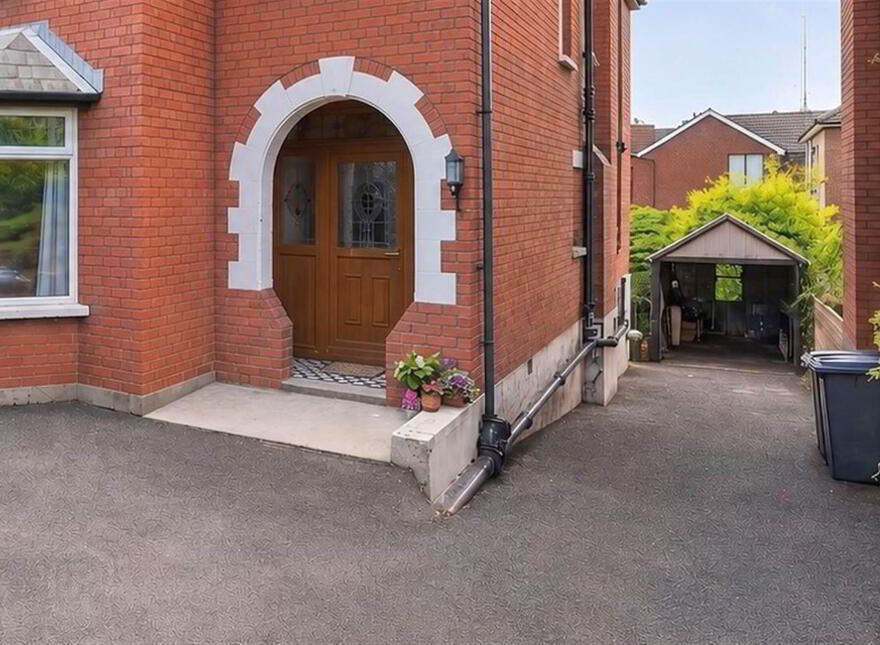 99 Knock Road, Belfast, BT5 6LF
