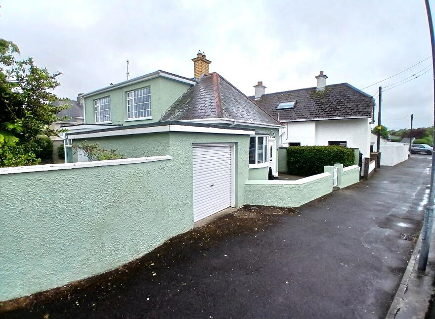 Centre-Ville Cottage, 8 Park Lane, Newcastle, BT33 0AR