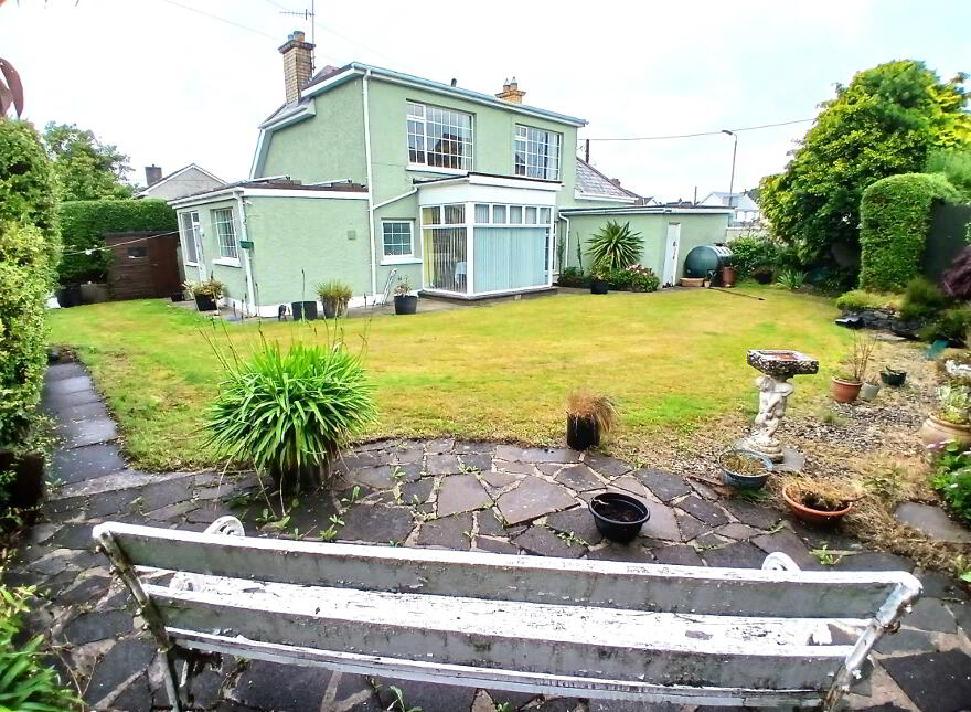 Centre-Ville Cottage, 8 Park Lane, Newcastle, BT33 0AR