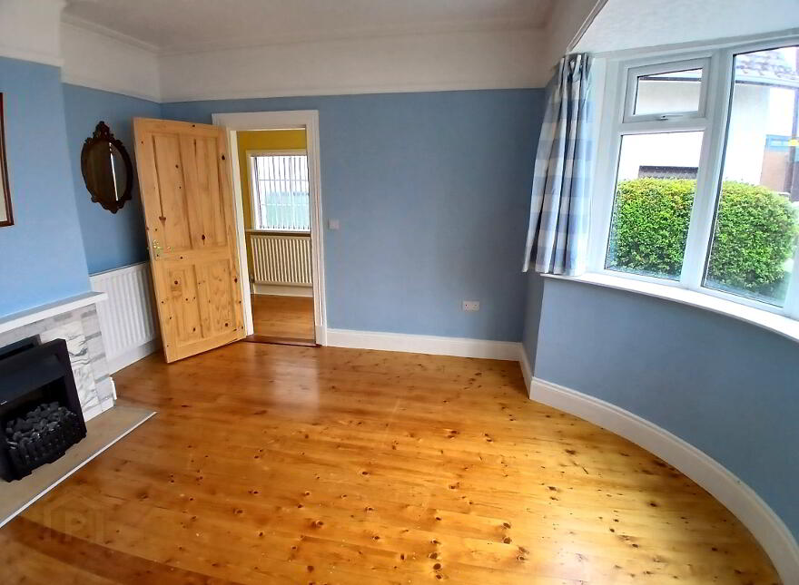 Centre-Ville Cottage, 8 Park Lane, Newcastle, BT33 0AR