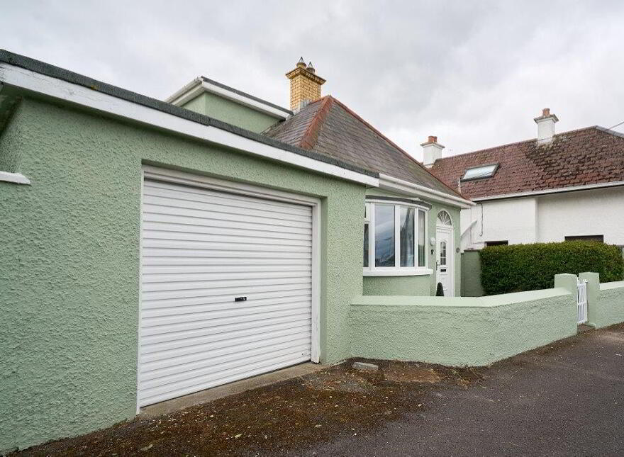 Centre-Ville Cottage, 8 Park Lane, Newcastle, BT33 0AR