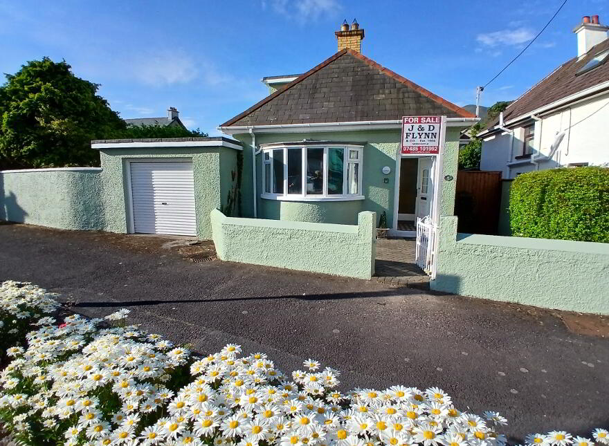 Centre-Ville Cottage, 8 Park Lane, Newcastle, BT33 0AR