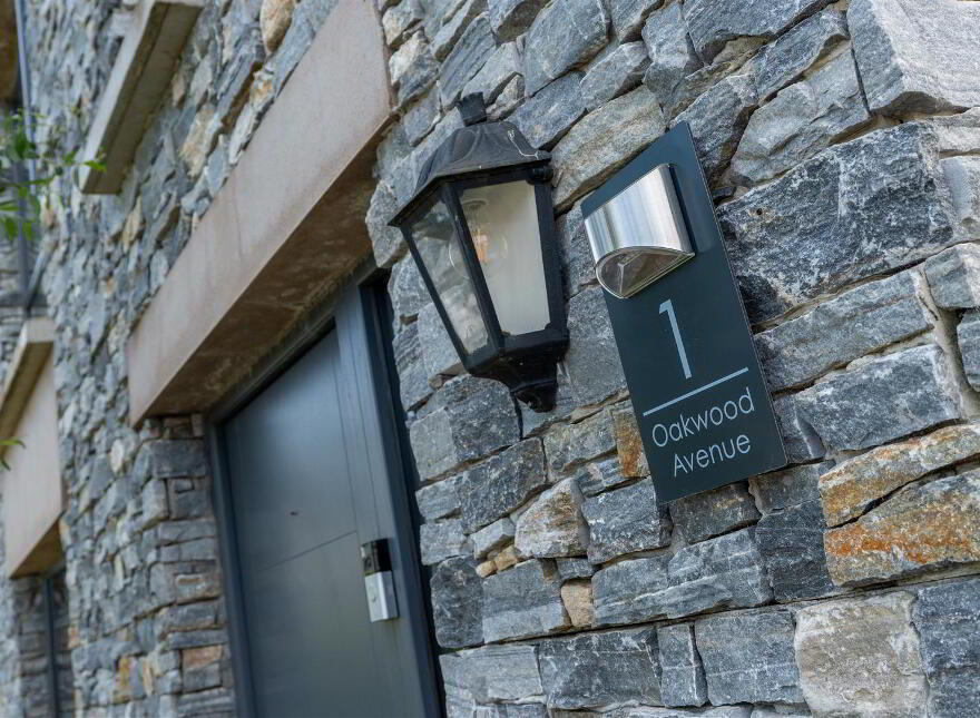 1 Oakwood Ave, Country, Antrim, BT41 2FT