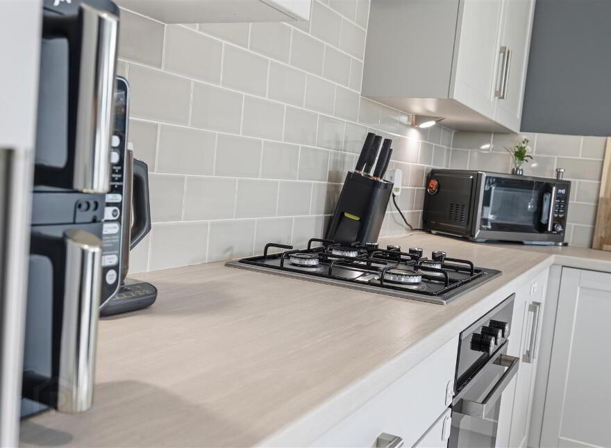 1 Oakwood Ave, Country, Antrim, BT41 2FT