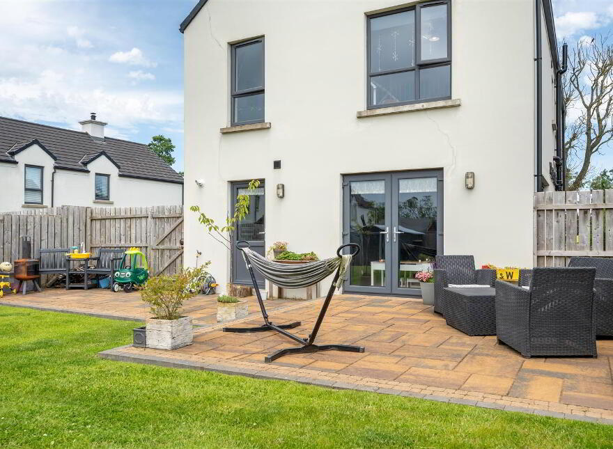 1 Oakwood Ave, Country, Antrim, BT41 2FT