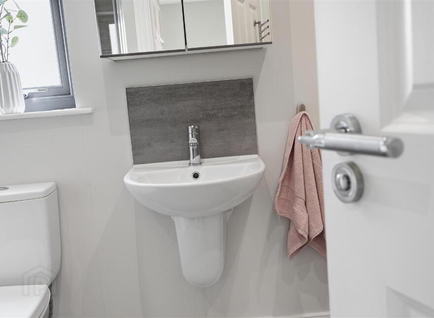 1 Oakwood Ave, Country, Antrim, BT41 2FT