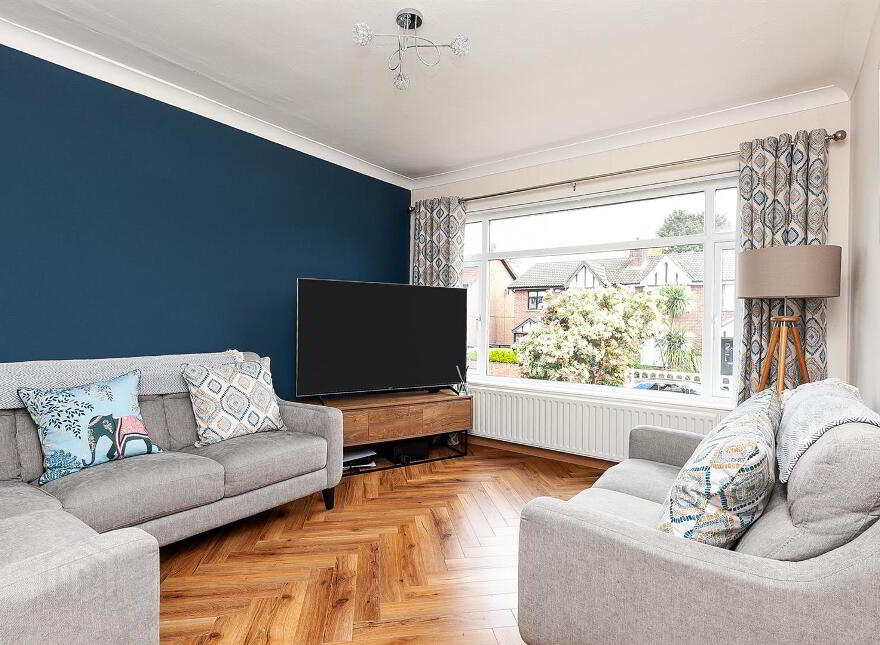 42 Glengoland Park, Stewartstown Road, Dunmurry, Belfast, BT17 0JD