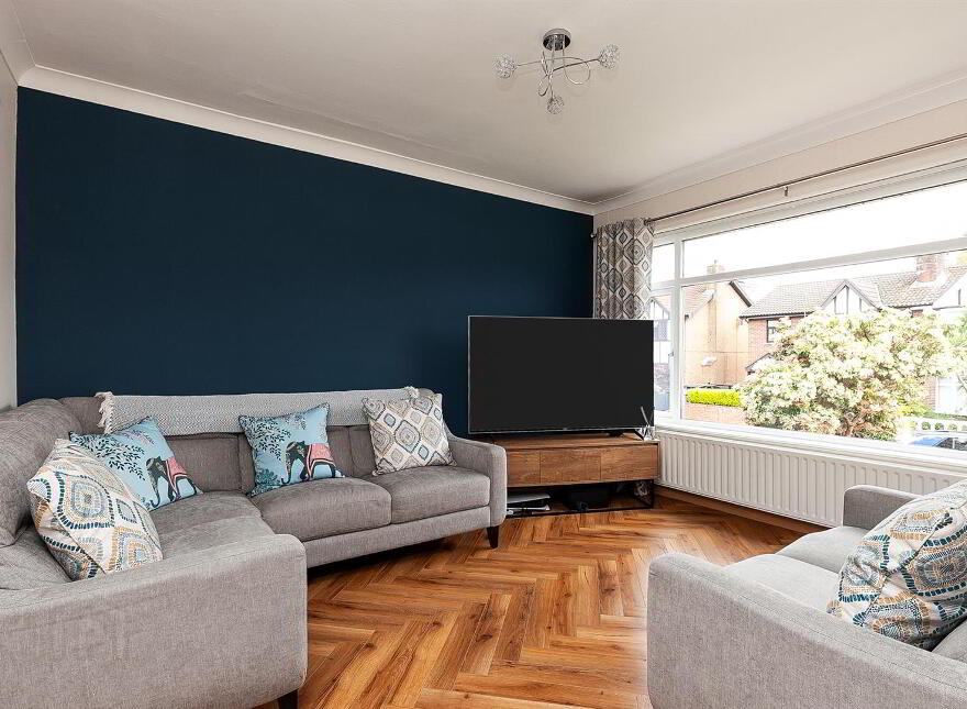 42 Glengoland Park, Stewartstown Road, Dunmurry, Belfast, BT17 0JD