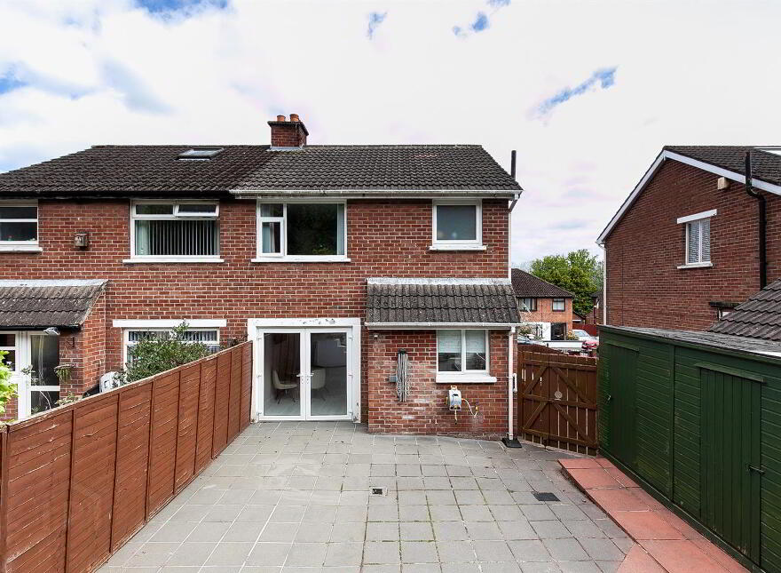 42 Glengoland Park, Stewartstown Road, Dunmurry, Belfast, BT17 0JD