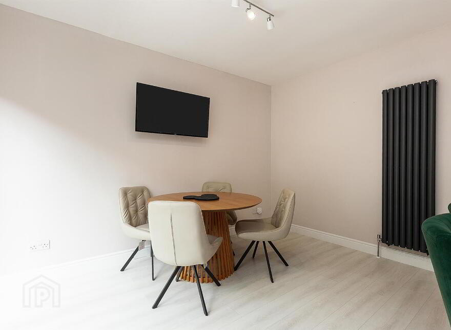 42 Glengoland Park, Stewartstown Road, Dunmurry, Belfast, BT17 0JD