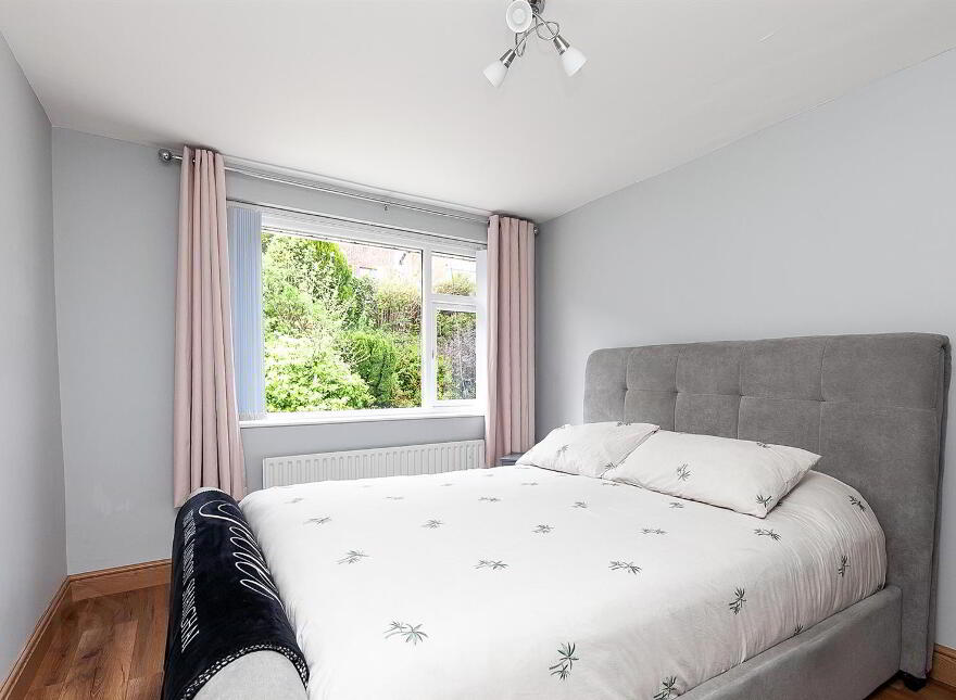 42 Glengoland Park, Stewartstown Road, Dunmurry, Belfast, BT17 0JD