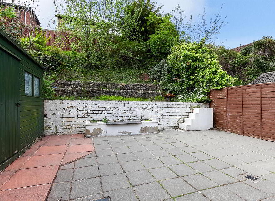 42 Glengoland Park, Stewartstown Road, Dunmurry, Belfast, BT17 0JD