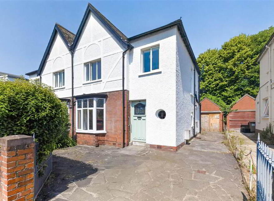 133 Malone Avenue, Belfast, BT9 6EQ