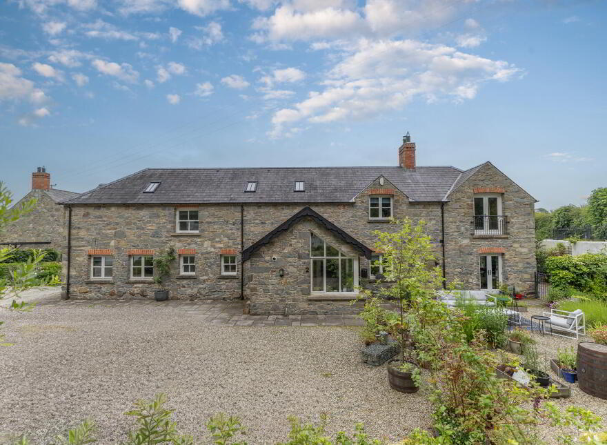 Grooms Cottage, 2 Coach Horse Lane, Seaforde, Downpatrick, BT30 8PP