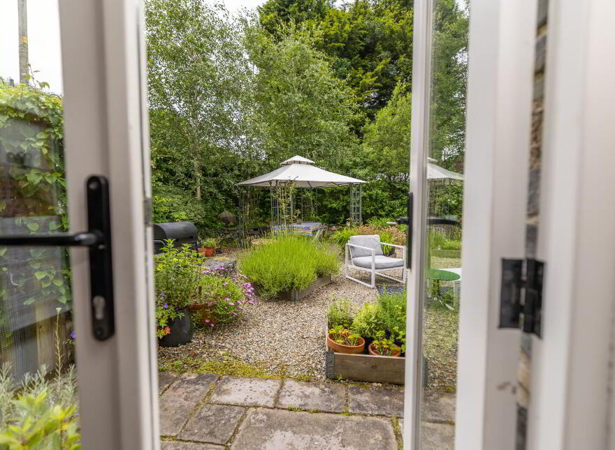 Grooms Cottage, 2 Coach Horse Lane, Seaforde, Downpatrick, BT30 8PP