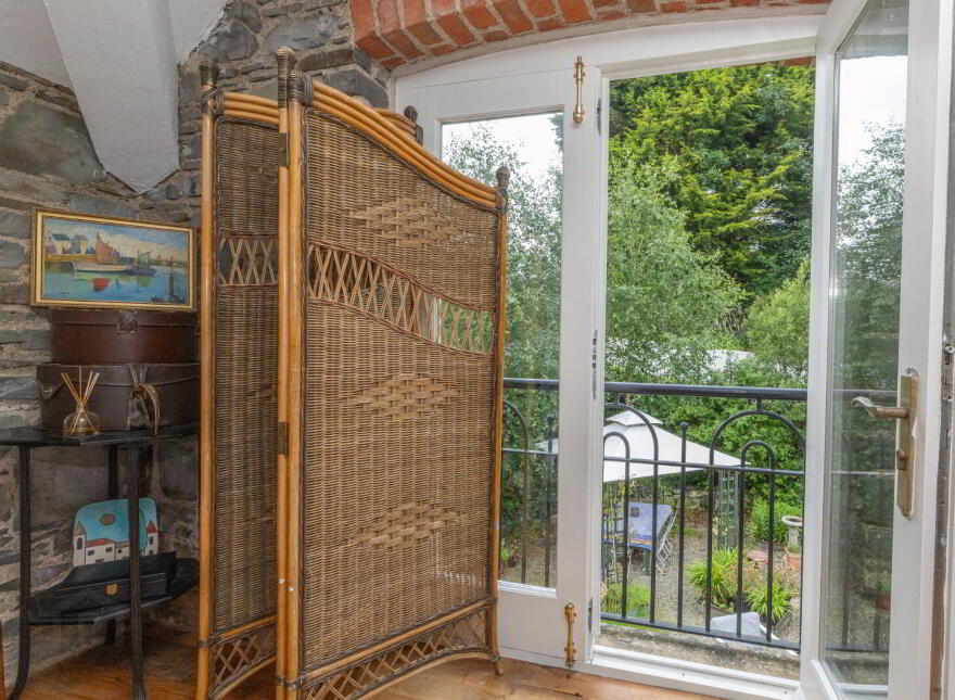 Grooms Cottage, 2 Coach Horse Lane, Seaforde, Downpatrick, BT30 8PP