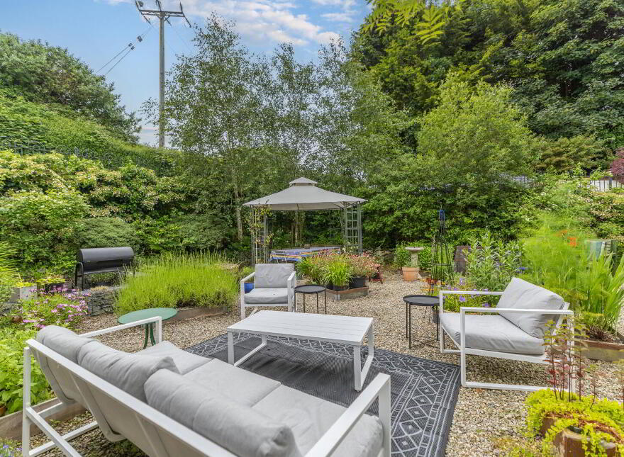 Grooms Cottage, 2 Coach Horse Lane, Seaforde, Downpatrick, BT30 8PP