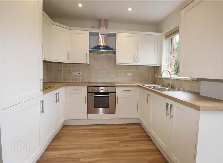 4 Bellevue Manor, Antrim Road, Lisburn, BT28 3NU