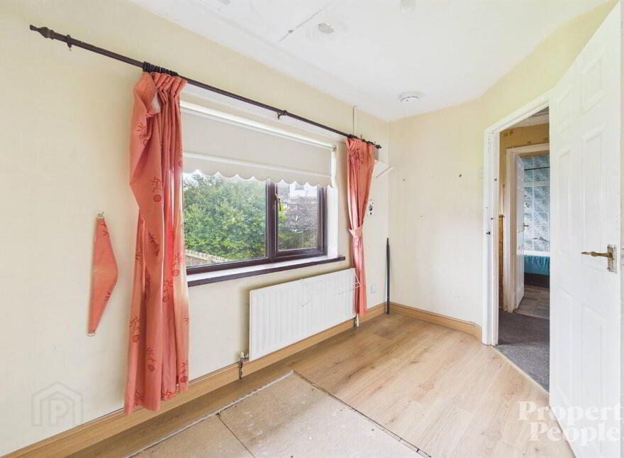 7 New Barnsley Crescent, Belfast, BT12 7HT