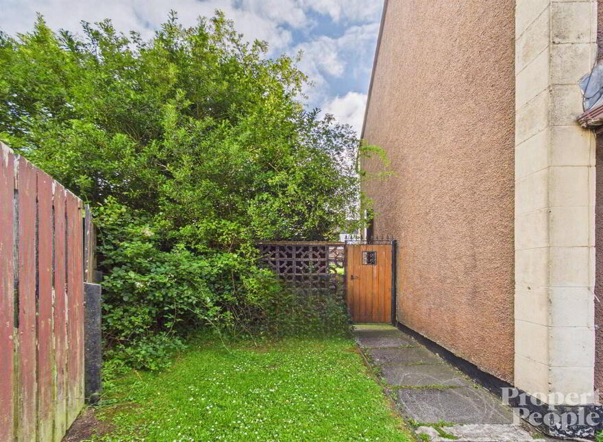 7 New Barnsley Crescent, Belfast, BT12 7HT
