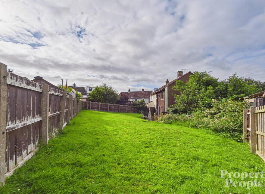 7 New Barnsley Crescent, Belfast, BT12 7HT