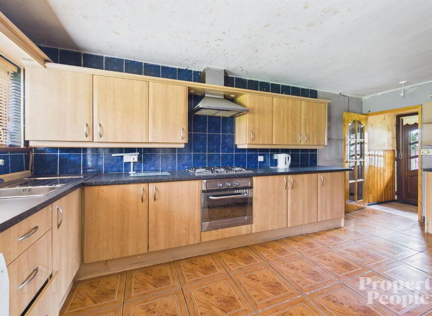 7 New Barnsley Crescent, Belfast, BT12 7HT