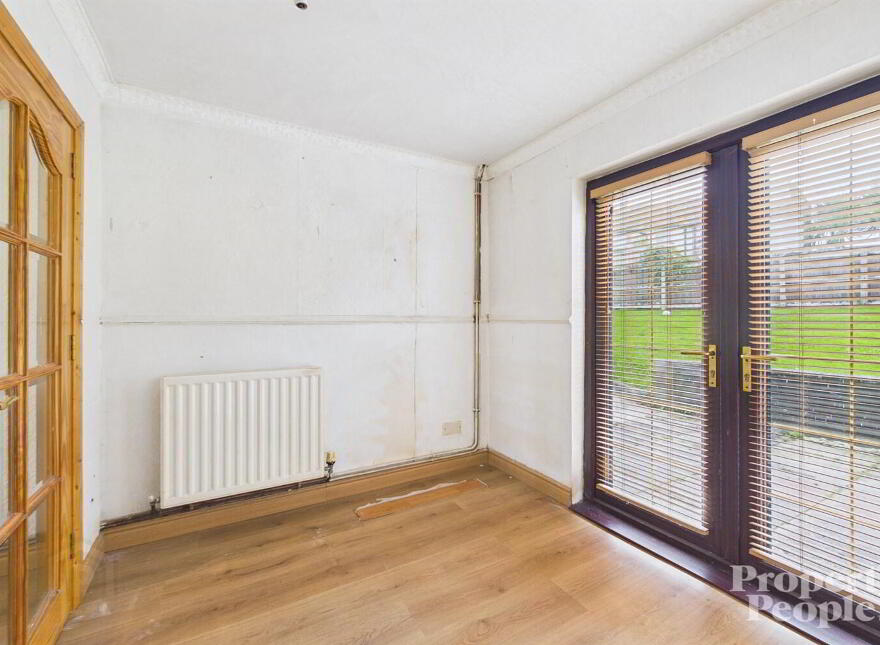 7 New Barnsley Crescent, Belfast, BT12 7HT