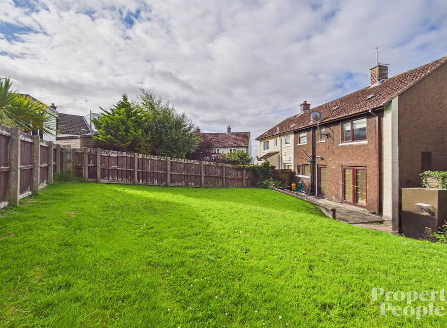 7 New Barnsley Crescent, Belfast, BT12 7HT