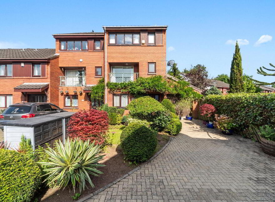 27 Upper Malone Park, Belfast, BT9 6PP