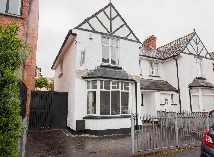 2 Ulsterville Drive, Belfast, BT9 7BD