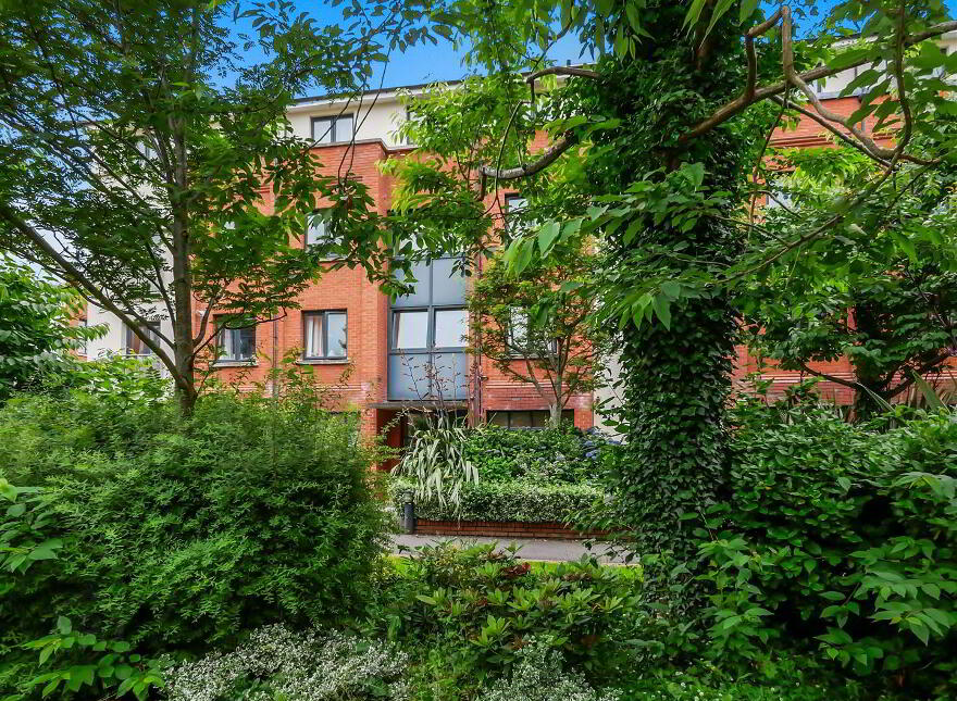 Apt 2, Dunmore Building, Old Bakers Court, Belfast, BT6 8QX